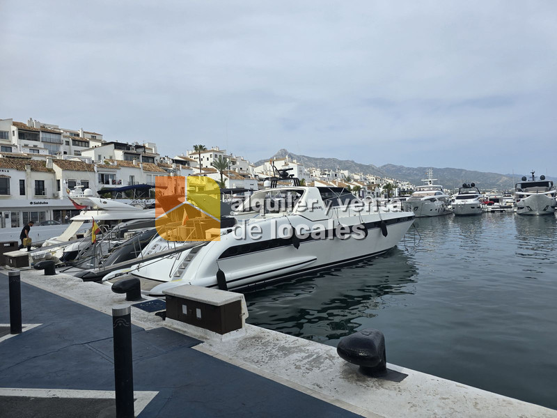 Amarre en Venta en Puerto Banús