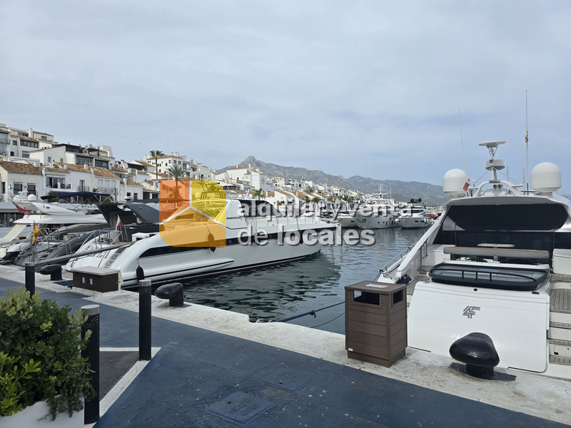 Amarre en Venta en Puerto Banús