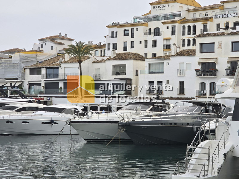 Amarre en Venta en Puerto Banús