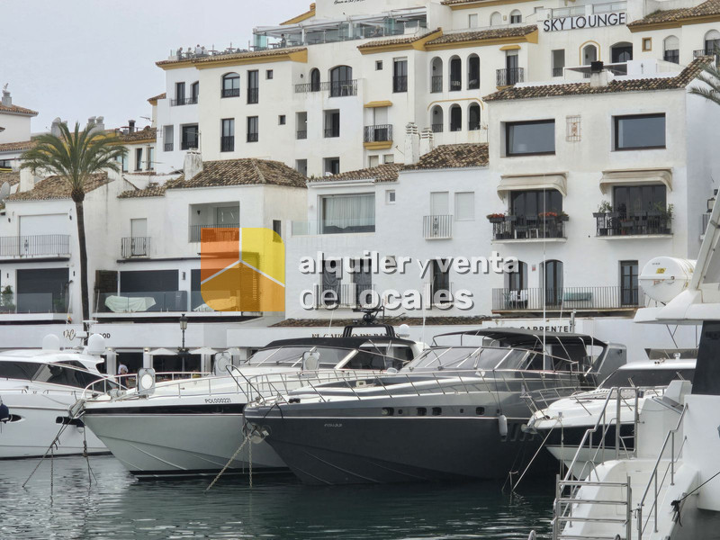 Amarre en Venta en Puerto Banús